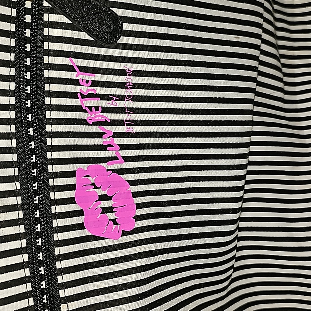 Betsey Johnson Duffle Bag - Check Measurements in Description - Picture 5 of 11